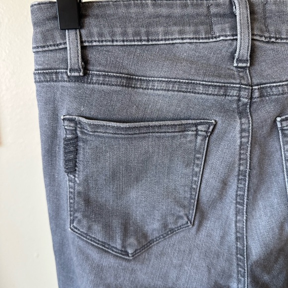 PAIGE Denim Verdugo Ultra Skinny Jeans in Silvie (Gray) Size 26 - Picture 6 of 12